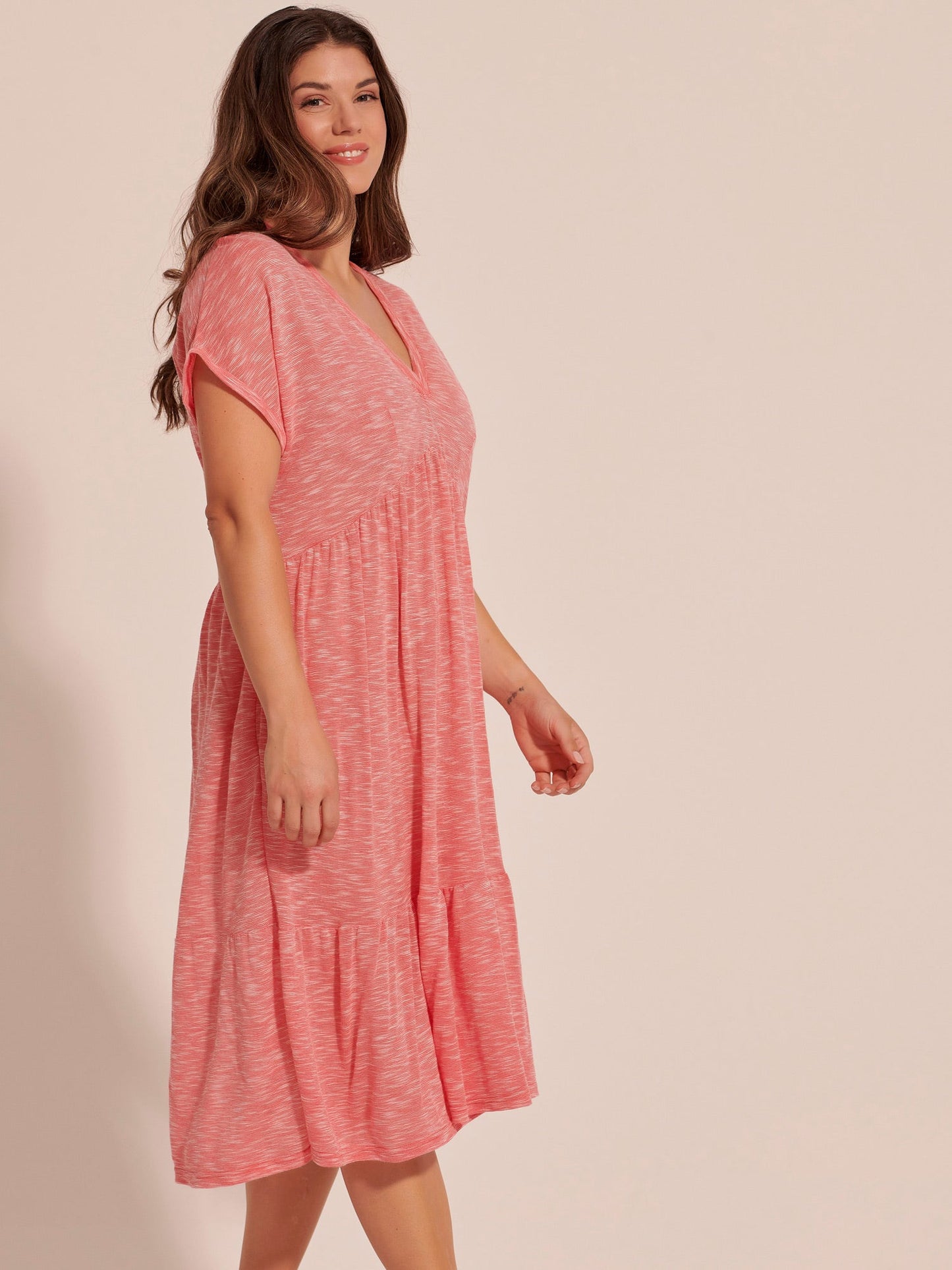 Kοντομάνικο μίντι φόρεμα